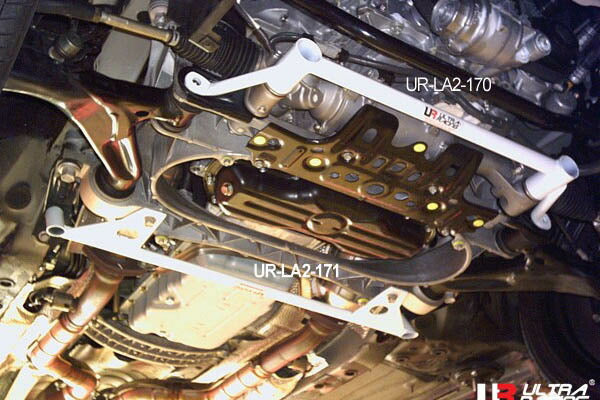 ULTRA RACING フロントメンバーブレース トヨタ マークX GRX120 2004/11〜2009/10 LA2-171