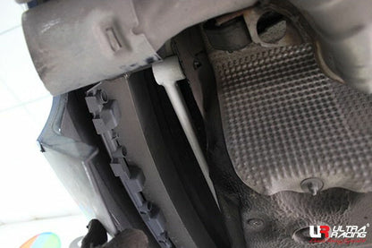 ULTRA RACING リアフレームブレース AUDI A6アバント(C7) 4GCDN/4GCYG 2012/02〜 RT2-2490