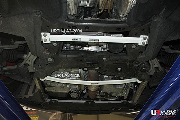 ULTRA RACING フロントメンバーブレース MERCEDES BENZ Aクラス W176 176052 2012/11〜 LA2-3208
