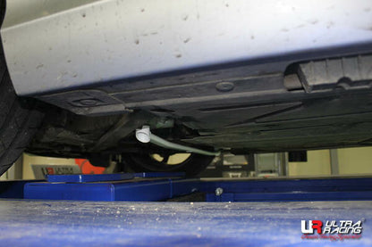 ULTRA RACING フロントメンバーブレース BMW 3シリーズ E90 PG20/VA20 2005/04〜2014/02 LA2-1027