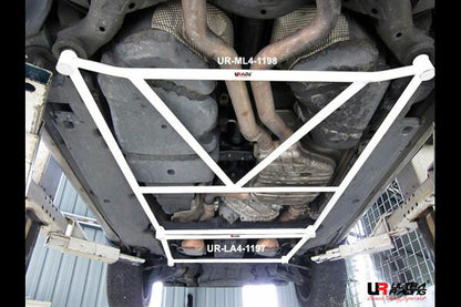 ULTRA RACING フロントメンバーブレース VOLKSWAGEN トゥアレグ 7LAZZS/7LBMVS 2003/09〜2011/02 LA4-1197
