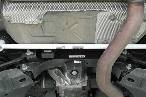ULTRA RACING リアメンバーブレース BMW 3シリーズ F30 8A20 2012/01〜 RL2-2545