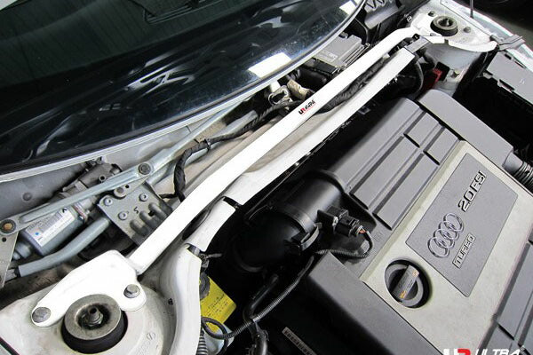 ULTRA RACING フロントタワーバー AUDI TT 8J 2006/07〜2015/08 TW2-1212