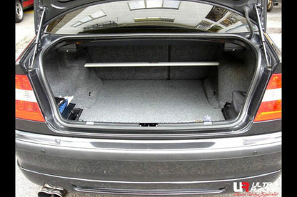 ULTRA RACING リアタワーバー BMW 3シリーズ E46 AM28 1998/07〜2005/02 RE2-177